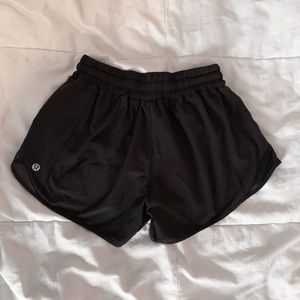 lululemon hotty hot short 4”